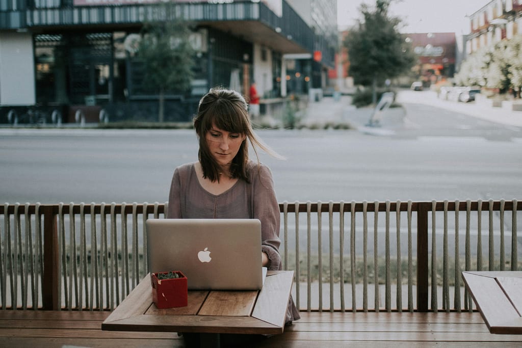 Integrating Freelancers into Hybrid Work Strategies