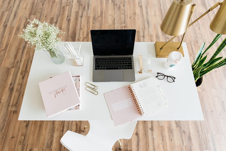 Why You Should Rent Office Desk for Your Company