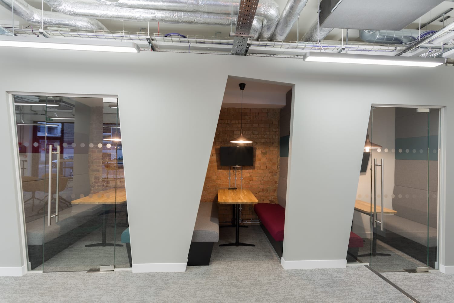 Office 175 Grays Inn Rd FLYDESK certified workspace