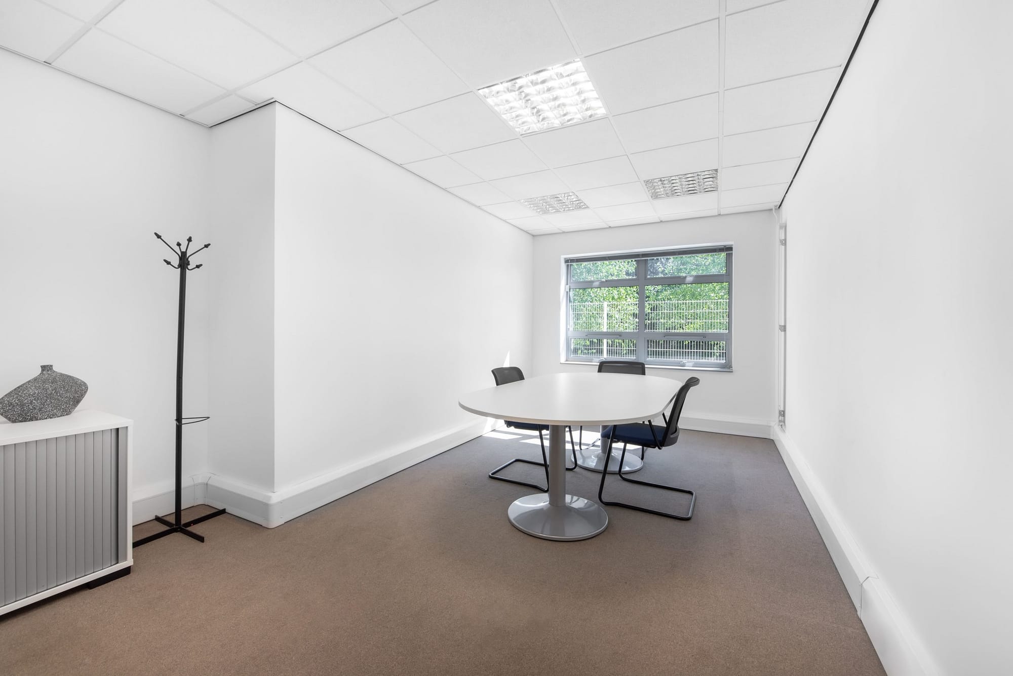 Coworking Aviation Park West Centre Limited - FLYDESK certified workspace